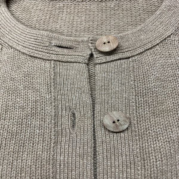 木ボタン、ボタンホールに付いた色移りしみ抜き|愛知洗い人｜愛知県染み抜きのできるクリーニング店紹介サイト