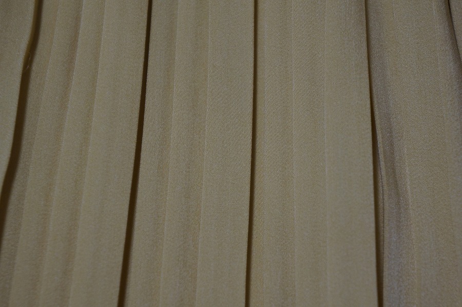 プリーツスカートに付いた血液|愛知洗い人｜愛知県染み抜きのできるクリーニング店紹介サイト