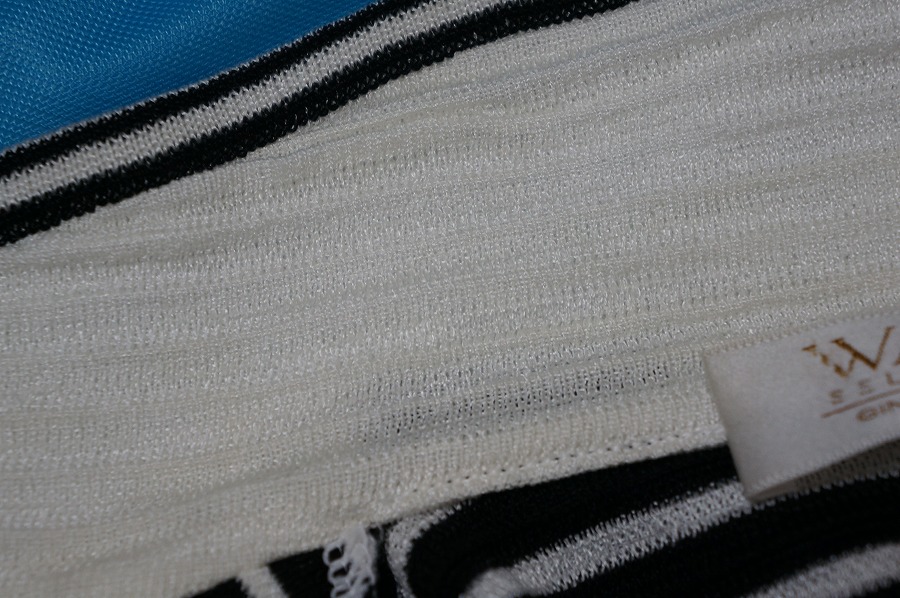 ニットセーターの襟に蓄積した皮脂の黄ばみ|愛知洗い人｜愛知県染み抜きのできるクリーニング店紹介サイト