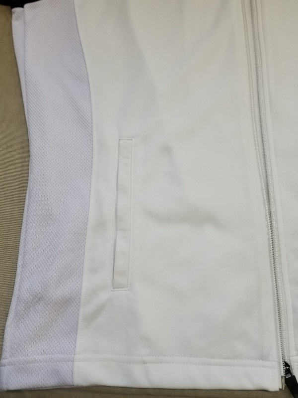 ジャージに錆び～巻き|愛知洗い人｜愛知県染み抜きのできるクリーニング店紹介サイト