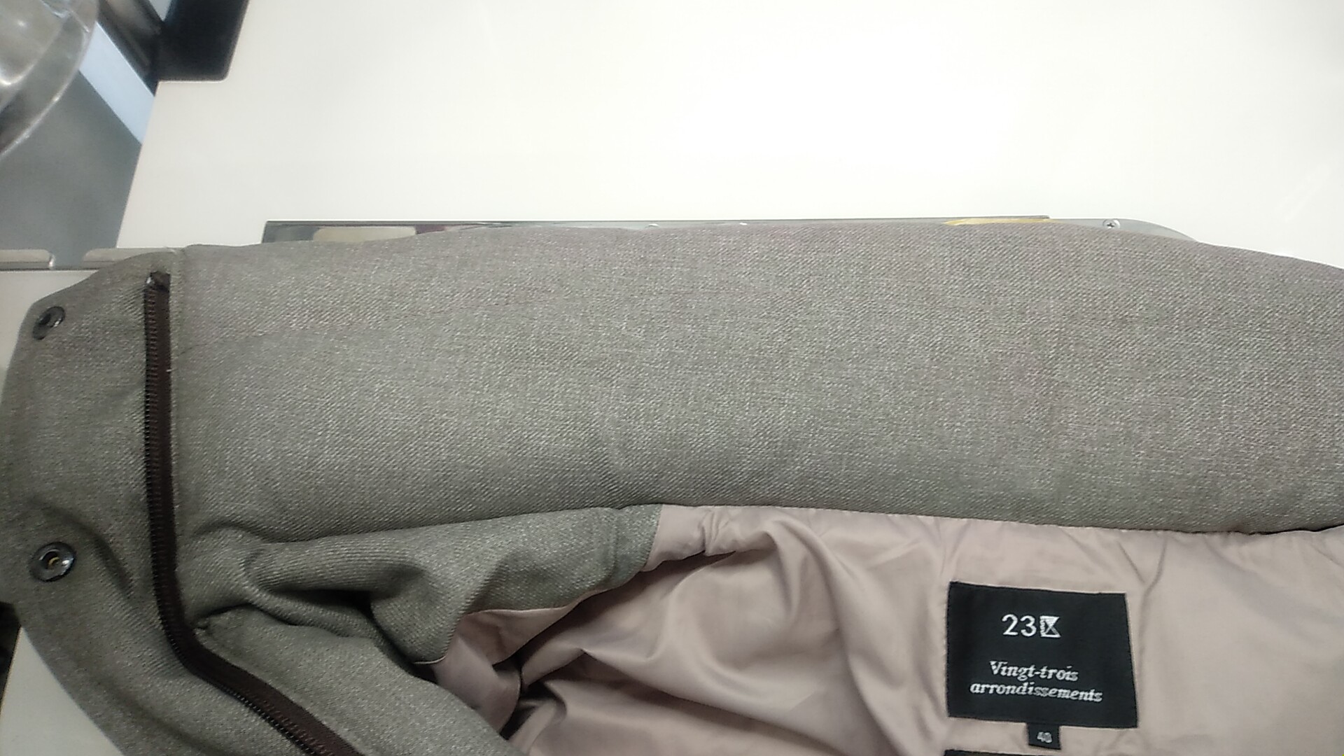 ダウンコートえりの変色修正　いつもより洗おう|愛知洗い人｜愛知県染み抜きのできるクリーニング店紹介サイト