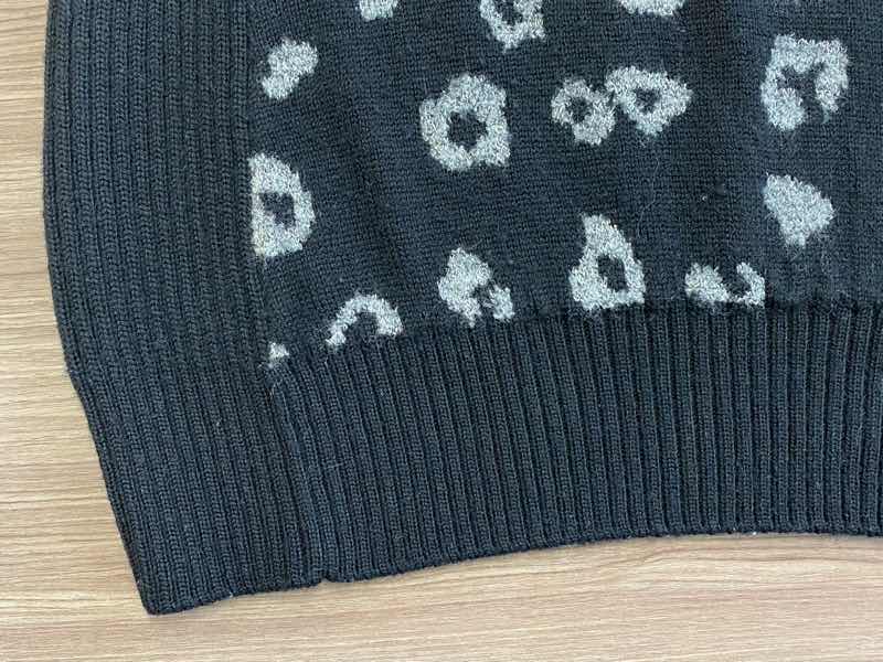 ウールのセーターに付いたロウソクのシミ& ◎おまけコーナー（店主　鹿児島へ行く②〜後編〜）|愛知洗い人｜愛知県染み抜きのできるクリーニング店紹介サイト