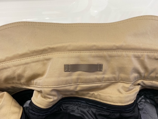 エリ汚れ(　ﾟдﾟ)|愛知洗い人｜愛知県染み抜きのできるクリーニング店紹介サイト