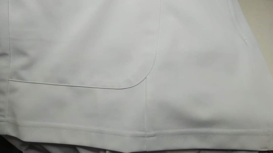 白衣  明日の勤務に備えてお洗濯をした日曜日朝の出来事|愛知洗い人｜愛知県染み抜きのできるクリーニング店紹介サイト