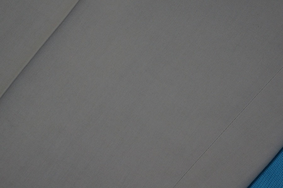 膝の上で手をついたら・・・|愛知洗い人｜愛知県染み抜きのできるクリーニング店紹介サイト