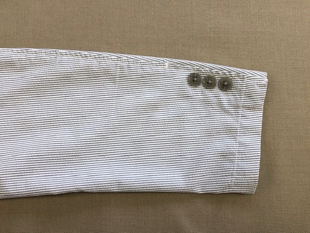 しぼのあるジャケットについた不明の染み　あま市Y様|愛知洗い人｜愛知県染み抜きのできるクリーニング店紹介サイト