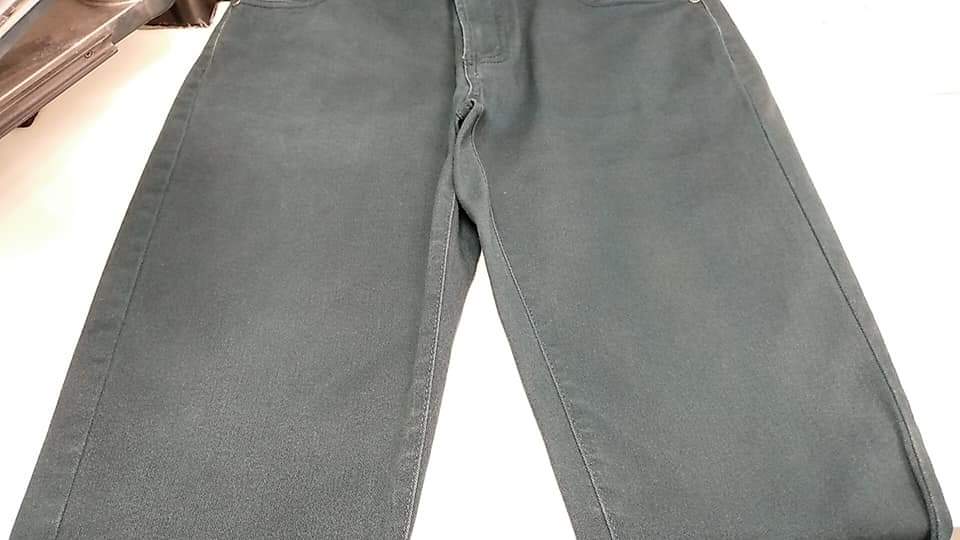 汗により変色してしまったカラージーンズの色を復元修正いたしました|愛知洗い人｜愛知県染み抜きのできるクリーニング店紹介サイト