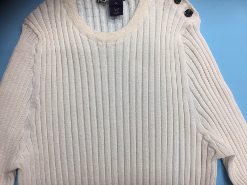 お気に入りルイヴィトンニットに不明なシミ|愛知洗い人｜愛知県染み抜きのできるクリーニング店紹介サイト