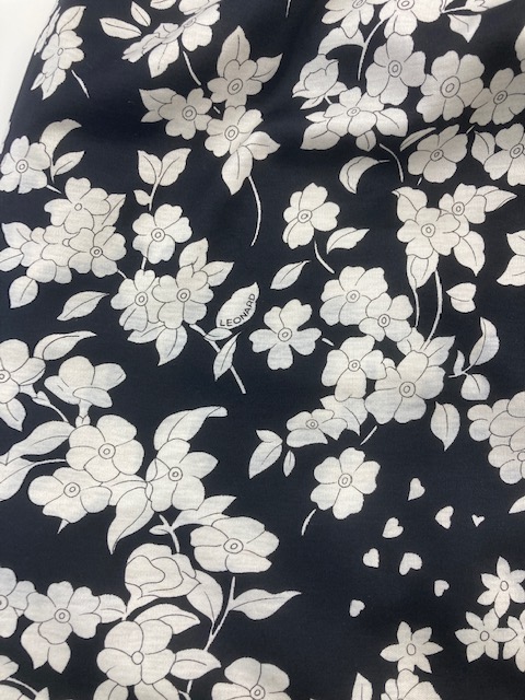 スカート柄の色泣き|愛知洗い人｜愛知県染み抜きのできるクリーニング店紹介サイト