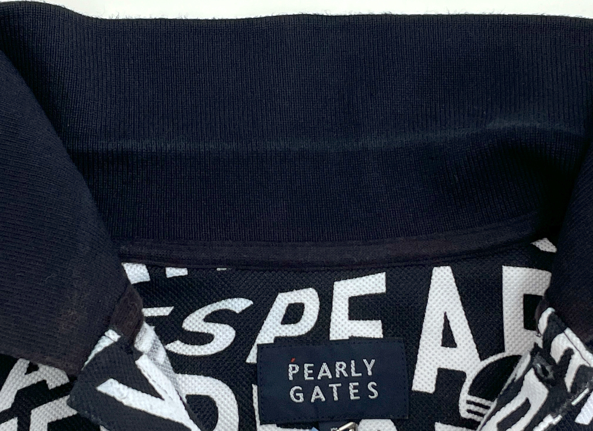 人気のゴルフウェア　パ―リ－ゲイツのポロシャツ　襟の色剥げ・変色・色修正|愛知洗い人｜愛知県染み抜きのできるクリーニング店紹介サイト