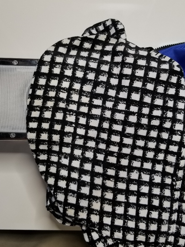 23年前に着ていた子供パーカーについた古いシミを取って～‼️|愛知洗い人｜愛知県染み抜きのできるクリーニング店紹介サイト