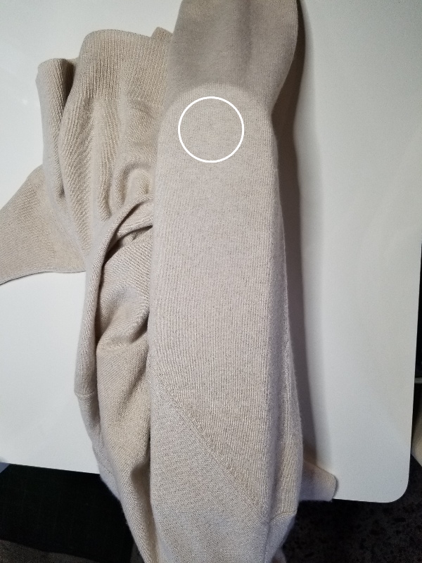 セーターの袖に付いたシミ取れますか❗|愛知洗い人｜愛知県染み抜きのできるクリーニング店紹介サイト