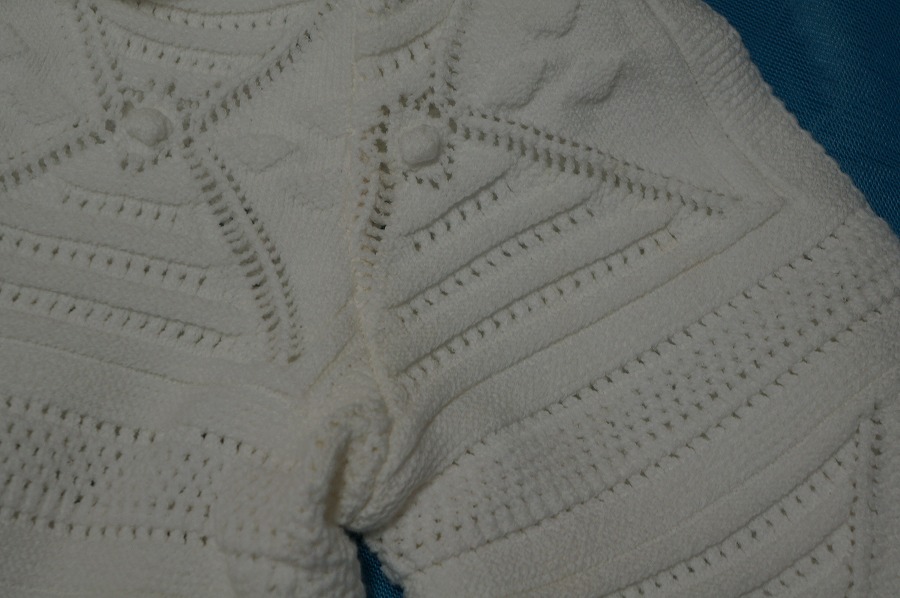 黄ばんでしまった脇の染み|愛知洗い人｜愛知県染み抜きのできるクリーニング店紹介サイト