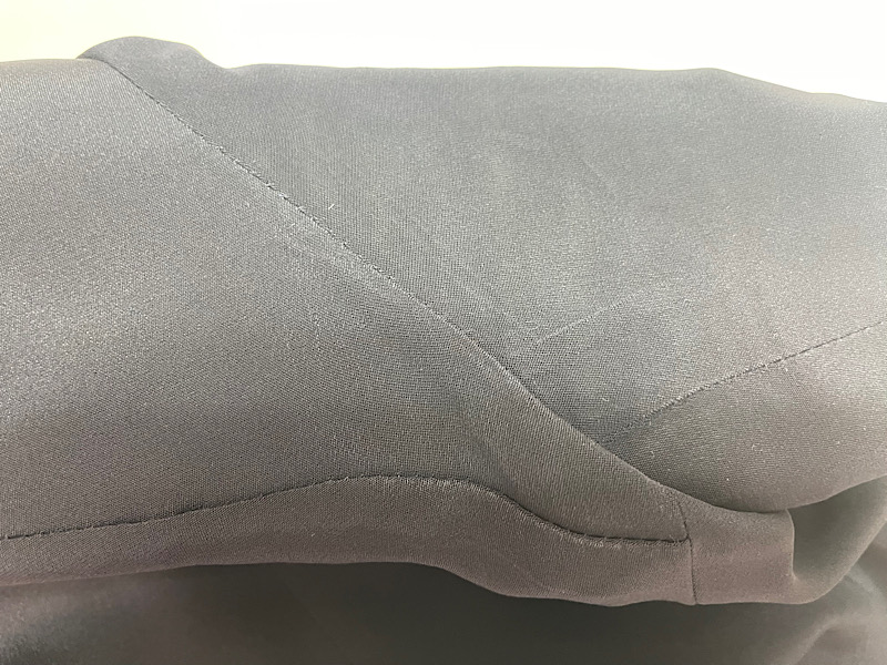 黒のワンピース、ワキの擦れ|愛知洗い人｜愛知県染み抜きのできるクリーニング店紹介サイト