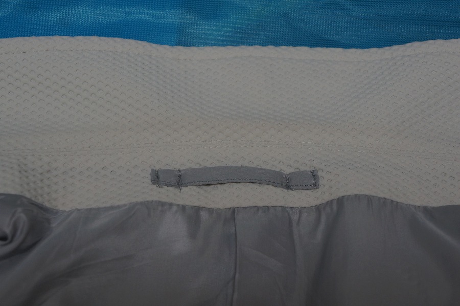 ジャケットの襟に溜まったこの染みは|愛知洗い人｜愛知県染み抜きのできるクリーニング店紹介サイト