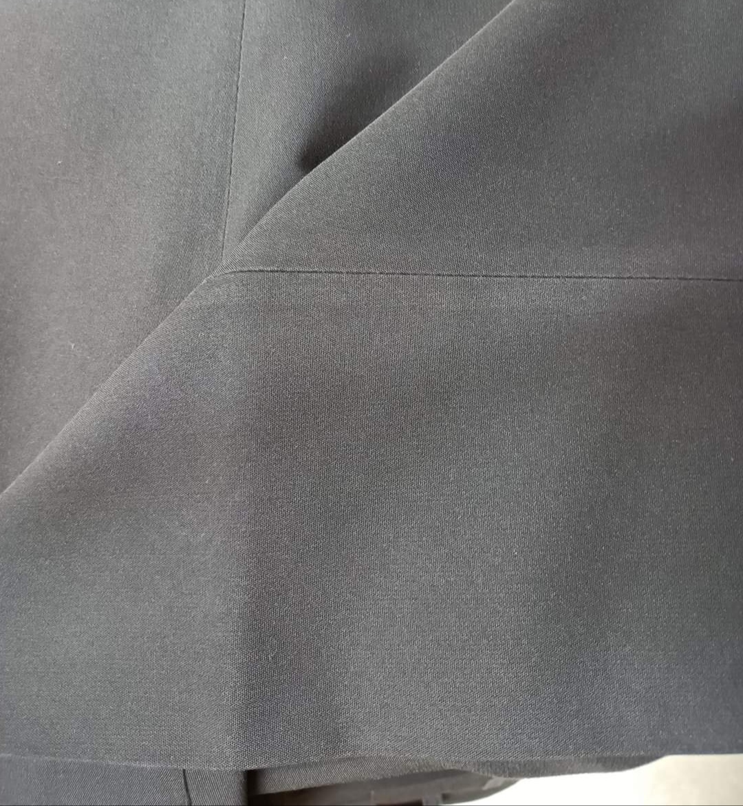 どうする　アクリル絵の具のべっとり付き|愛知洗い人｜愛知県染み抜きのできるクリーニング店紹介サイト