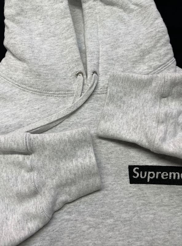 Supreme(シュプリーム)パーカー,黄ばみ黒ずみしみ抜き|愛知洗い人｜愛知県染み抜きのできるクリーニング店紹介サイト