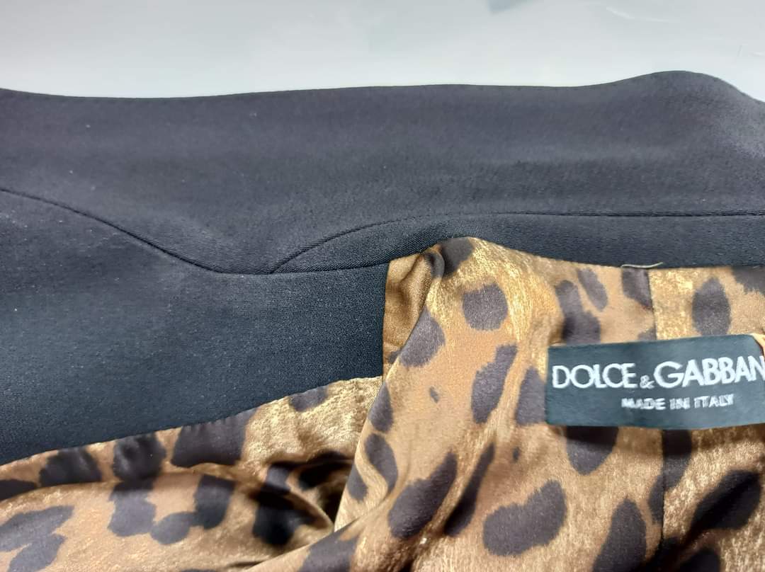 どうする？ドルチェ&ガッバーナえりの変色|愛知洗い人｜愛知県染み抜きのできるクリーニング店紹介サイト