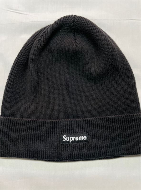 Supreme(シュプリーム)ニット帽子、色褪せ直し|愛知洗い人｜愛知県染み抜きのできるクリーニング店紹介サイト