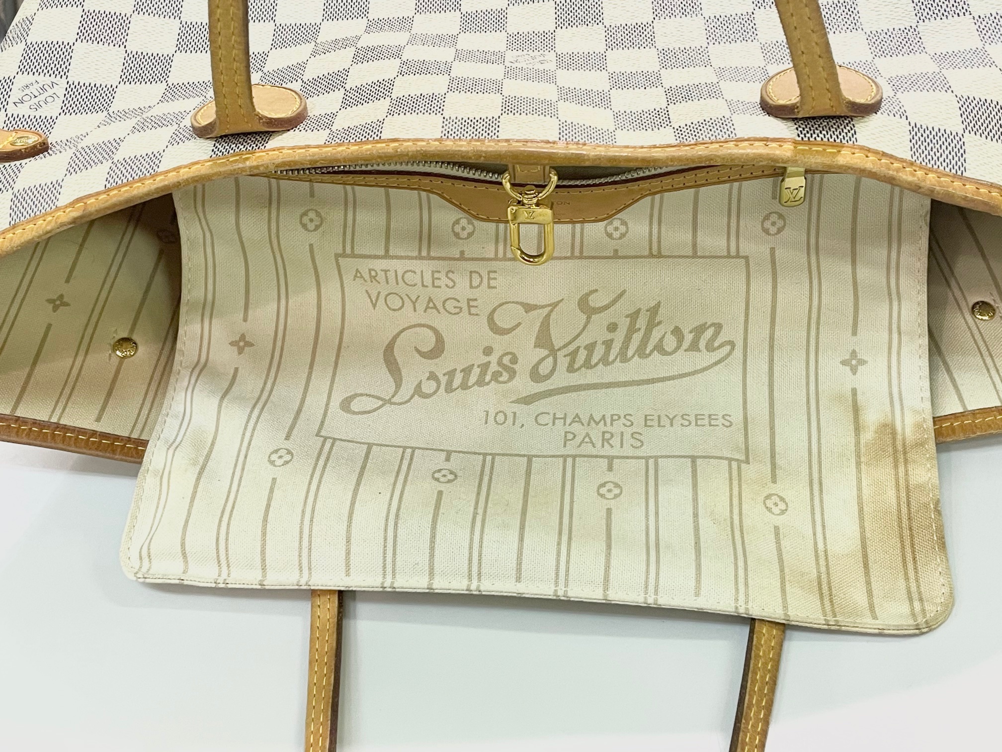 愛知洗い人｜愛知県染み抜きのできるクリーニング店紹介サイト