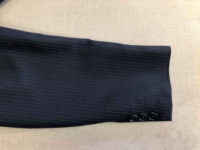 オーダースーツについた染み　あま市Y様|愛知洗い人｜愛知県染み抜きのできるクリーニング店紹介サイト