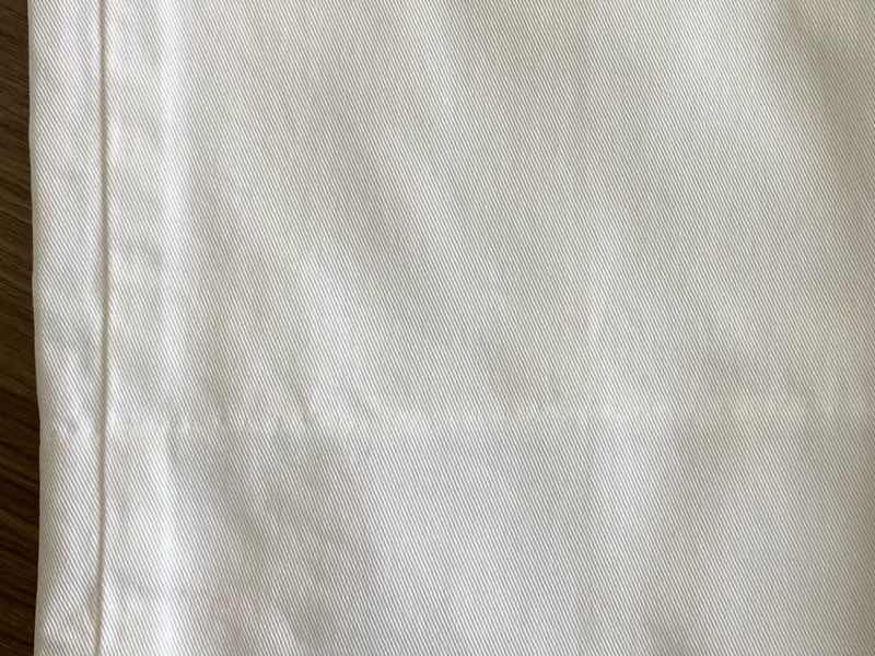 ズボンに付いた茶色いのシミ& ◎ おまけコーナー（乗り鉄店主　飛行機で日帰り旅に行く〜那覇空港に到着編③〜）|愛知洗い人｜愛知県染み抜きのできるクリーニング店紹介サイト