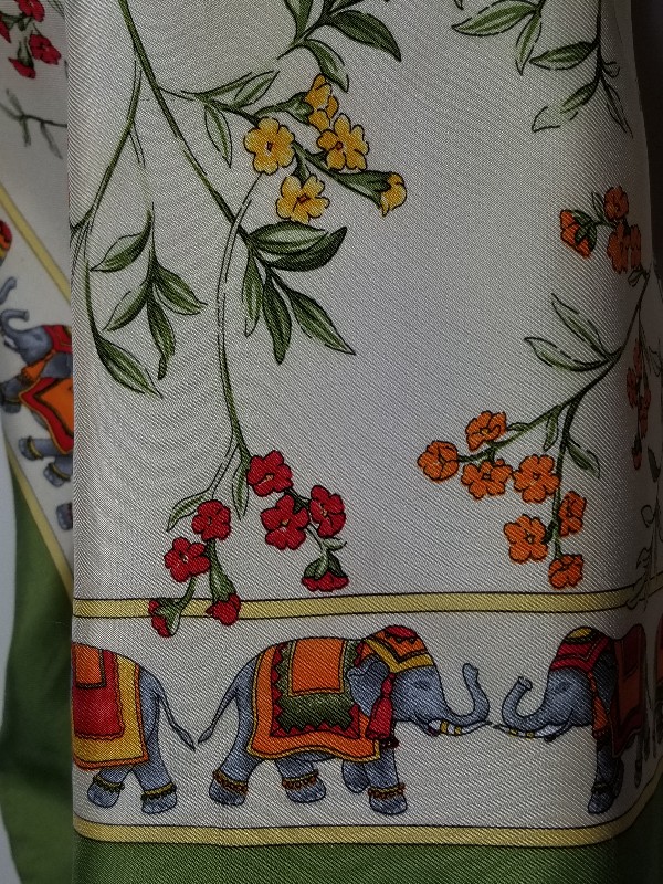 シルクスカーフに付いた血液取れますか！|愛知洗い人｜愛知県染み抜きのできるクリーニング店紹介サイト