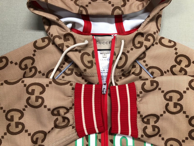 GUCCI（グッチ）襟の黒ずみ取って下さい。|愛知洗い人｜愛知県染み抜きのできるクリーニング店紹介サイト