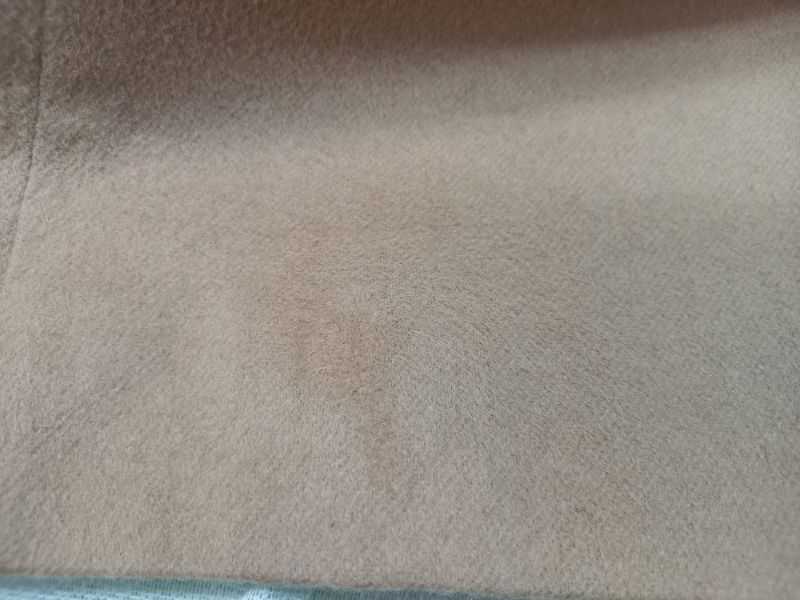 コートの虫食い穴のお直し|愛知洗い人｜愛知県染み抜きのできるクリーニング店紹介サイト