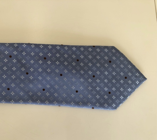 ルイ・ヴィトンのネクタイのシミ|愛知洗い人｜愛知県染み抜きのできるクリーニング店紹介サイト