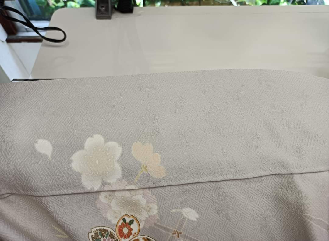 どうする？　きもの衿の変色|愛知洗い人｜愛知県染み抜きのできるクリーニング店紹介サイト