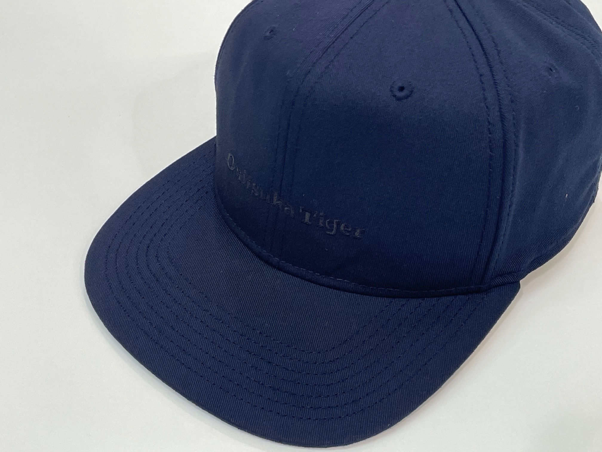 オニツカタイガーのキャップ　色褪せ修正・染め直し・焼け直し|愛知洗い人｜愛知県染み抜きのできるクリーニング店紹介サイト