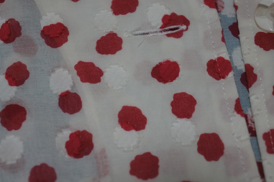 ブラウスの古い染み|愛知洗い人｜愛知県染み抜きのできるクリーニング店紹介サイト