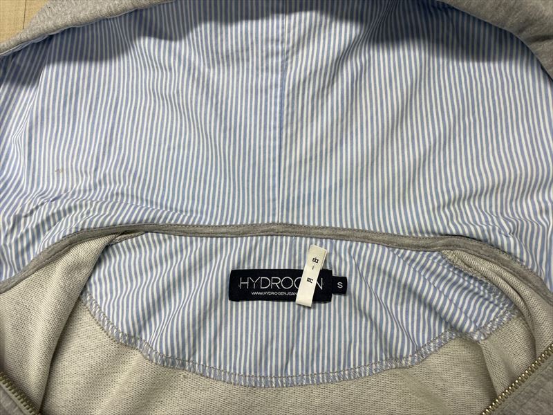 HYDROGEN(ハイドロゲン)パーカー黄ばみ、しみ抜き|愛知洗い人｜愛知県染み抜きのできるクリーニング店紹介サイト