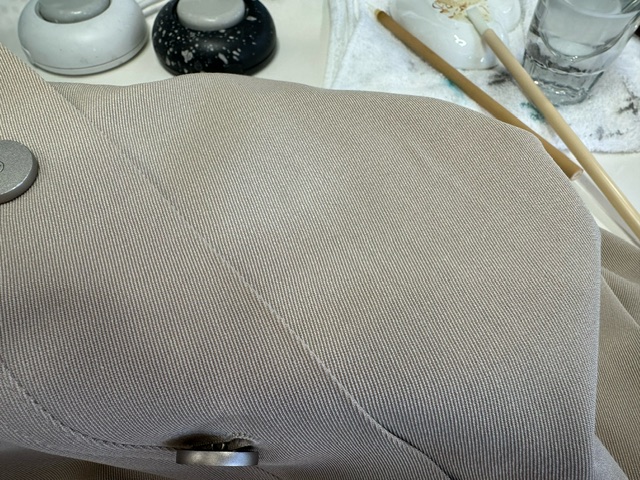 何年かぶりに出したコートにシミが…Σ（ﾟдﾟlll）|愛知洗い人｜愛知県染み抜きのできるクリーニング店紹介サイト