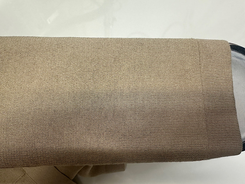 ニットの袖にインク爆弾！！|愛知洗い人｜愛知県染み抜きのできるクリーニング店紹介サイト