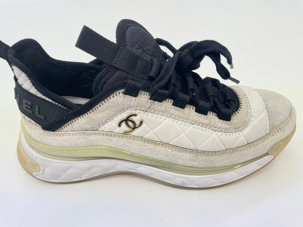 ハイ（高級）ブランドのス二－カ－（ＣＨＡＮＥＬ）　一点一点丁寧に手洗いします。|愛知洗い人｜愛知県染み抜きのできるクリーニング店紹介サイト