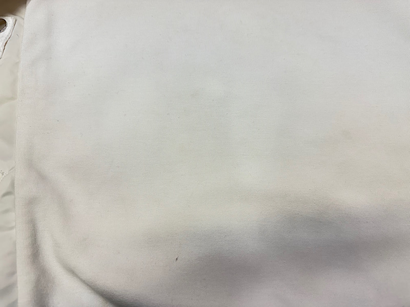 パーカーの黄ばみとシミ|愛知洗い人｜愛知県染み抜きのできるクリーニング店紹介サイト