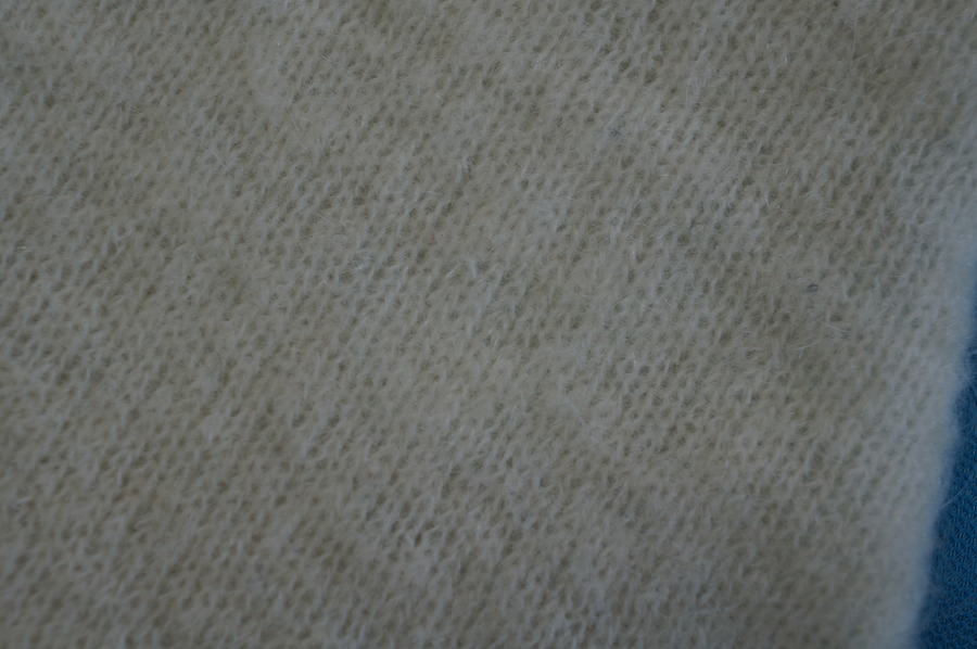 モヘアのセーターに付いた染み|愛知洗い人｜愛知県染み抜きのできるクリーニング店紹介サイト