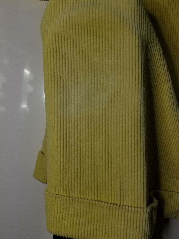 パンツの足元に付いたシミとれますか|愛知洗い人｜愛知県染み抜きのできるクリーニング店紹介サイト