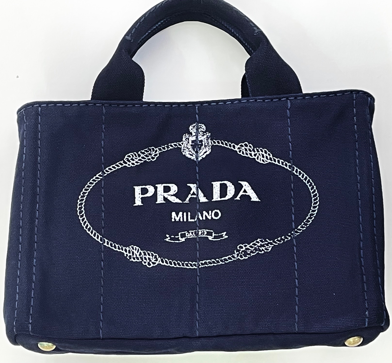 PRADA（プラダ）のカナパトートバッグ　驚きの染め直し！|愛知洗い人｜愛知県染み抜きのできるクリーニング店紹介サイト