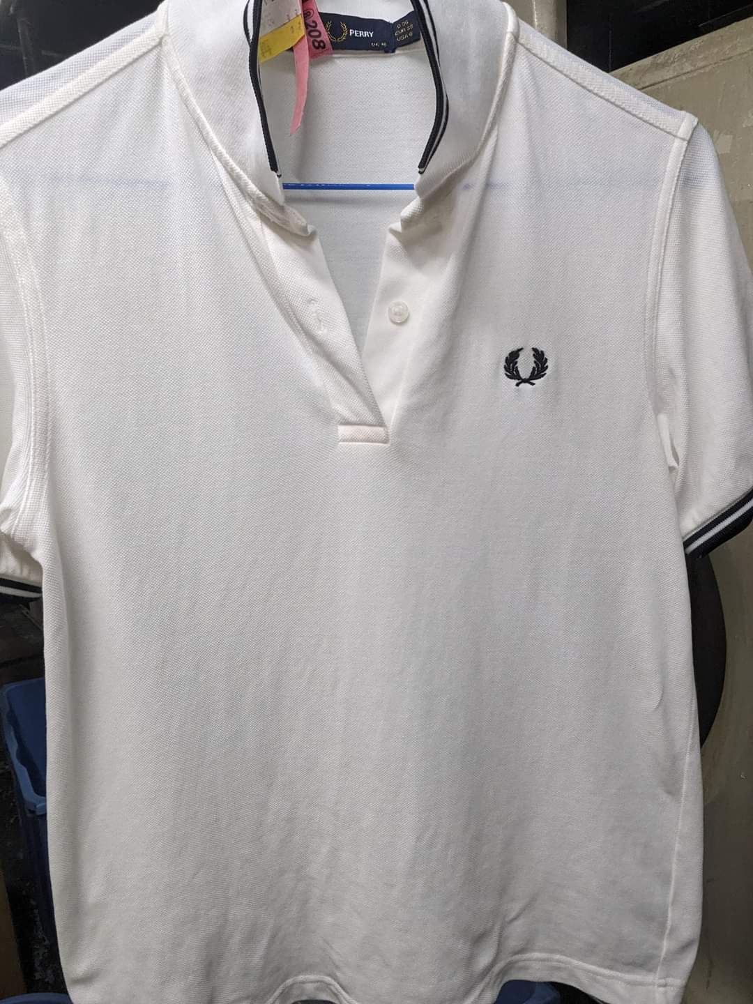 フレッドペリー白ボロシャツがビングに|愛知洗い人｜愛知県染み抜きのできるクリーニング店紹介サイト