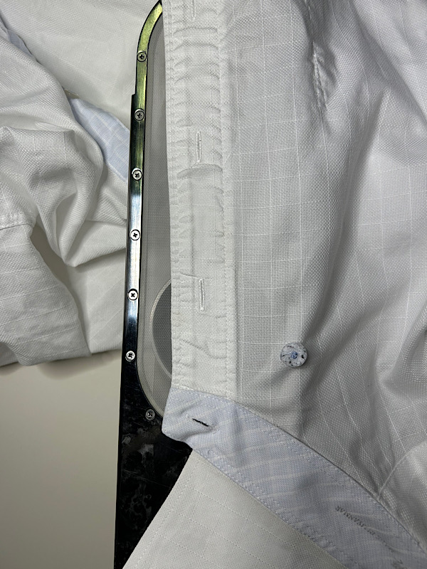 Yシャツに付いた血液のシミ。|愛知洗い人｜愛知県染み抜きのできるクリーニング店紹介サイト