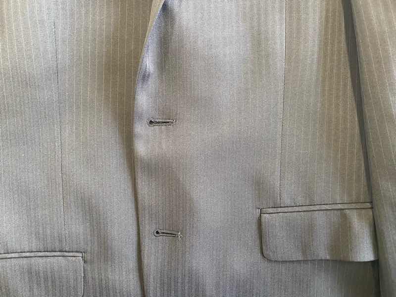 スーツに付いた白いシミ　& ◎ おまけコーナー（店主　鉄博に行く①）|愛知洗い人｜愛知県染み抜きのできるクリーニング店紹介サイト