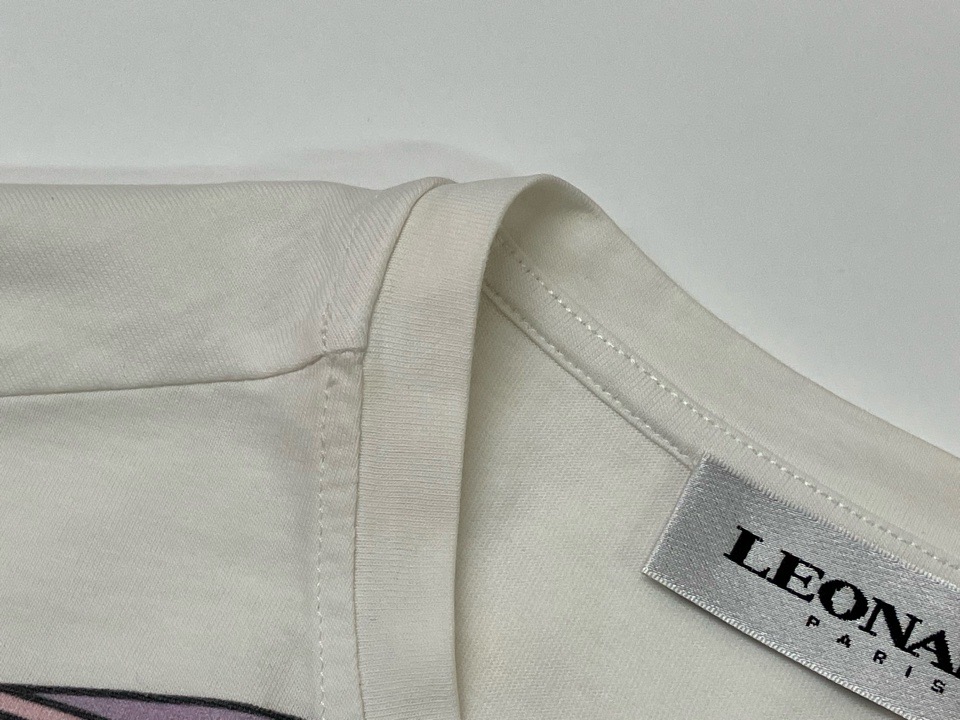 ファンデーションが襟に…|愛知洗い人｜愛知県染み抜きのできるクリーニング店紹介サイト