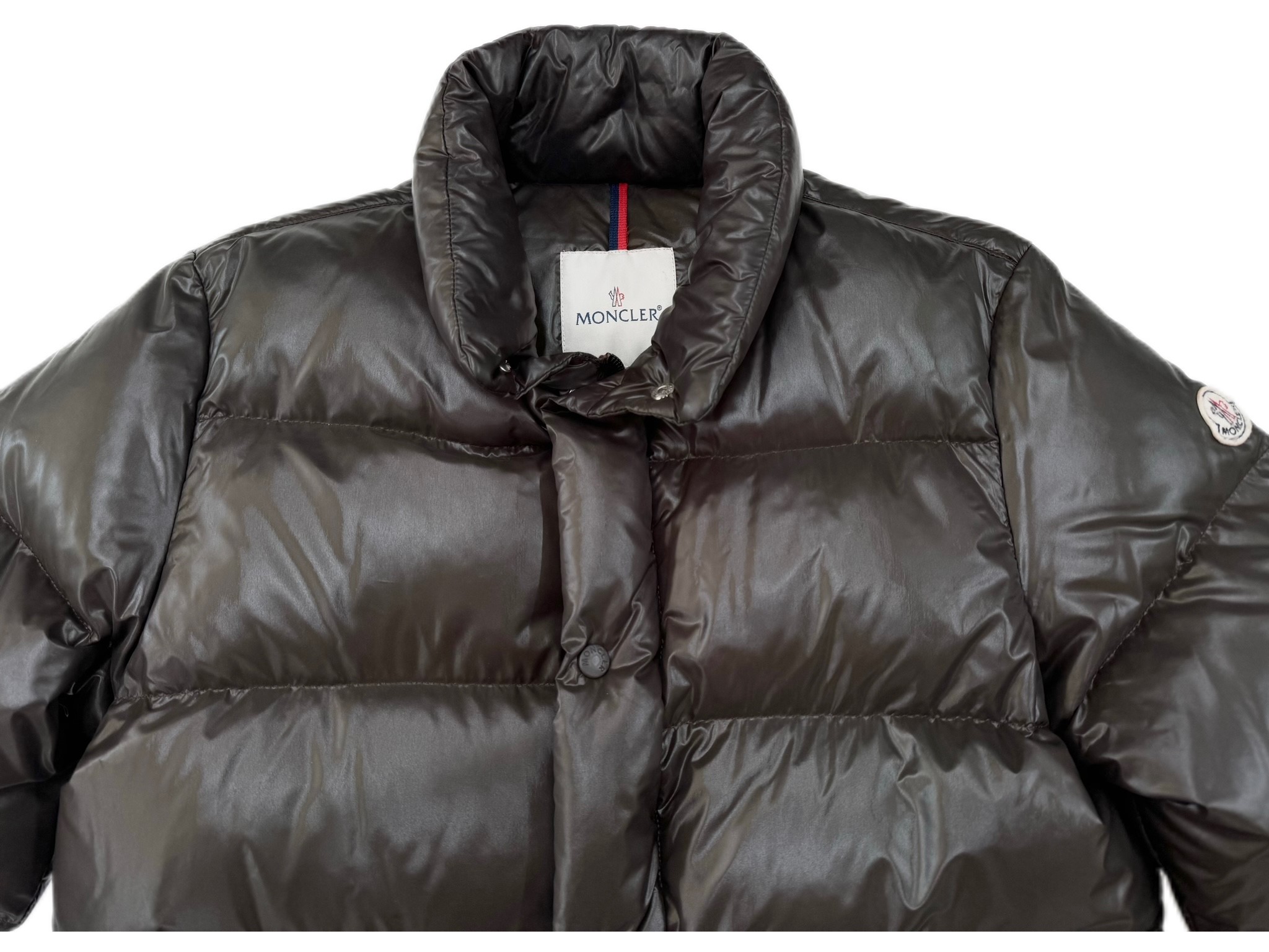 ラグジュアリーダウン　襟の変色修正|愛知洗い人｜愛知県染み抜きのできるクリーニング店紹介サイト