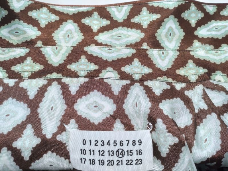 レーヨン素材のシャツ、襟の黄ばみ除去|愛知洗い人｜愛知県染み抜きのできるクリーニング店紹介サイト