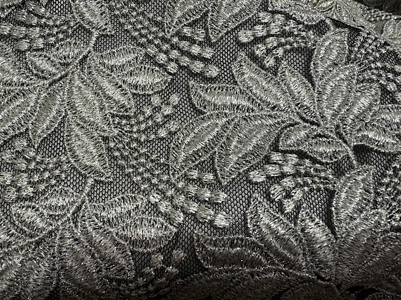 クローゼットから出してみると…|愛知洗い人｜愛知県染み抜きのできるクリーニング店紹介サイト