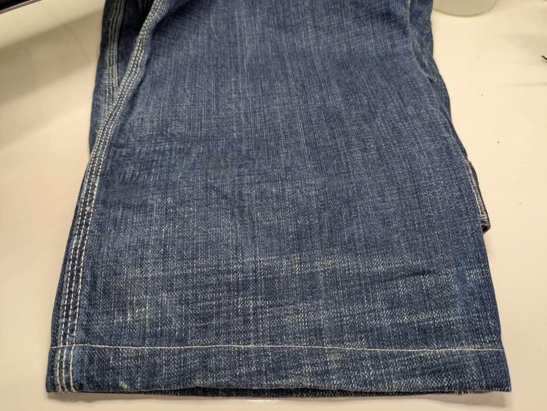 キッチンハイターでデニムの色が飛んでしまいました|愛知洗い人｜愛知県染み抜きのできるクリーニング店紹介サイト