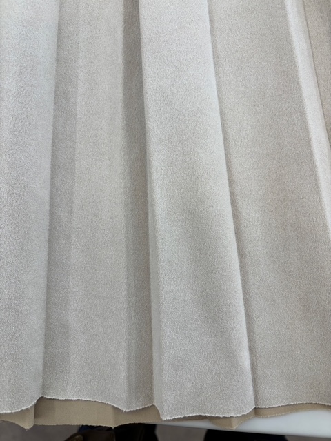 スカートの裾が|愛知洗い人｜愛知県染み抜きのできるクリーニング店紹介サイト